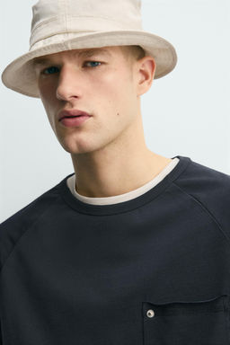 CAMISETA RELAXED FIT BOLSILLO REMACHE / Azul - Zara фото 6