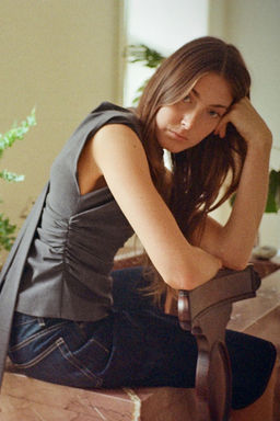 TOP WITH SHOULDER PADS - Zara фото 3