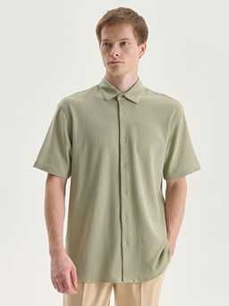 Regular Fit K?sa Kollu Erkek G?mlek