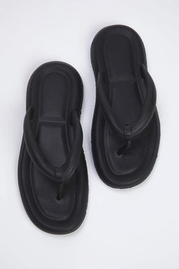 Trendyolmilla Shoes Siyah Dolgulu Kad?n Parmak Aras? Terlik TAKSS25TE00050