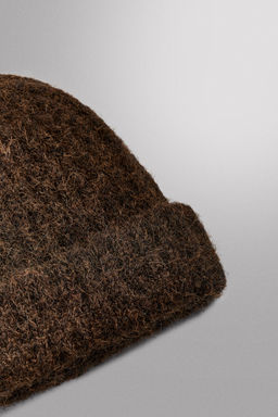 GORRO PUNTO ESTRUCTURA / Marr?n