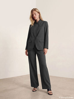 Standart Fit Kad?n Pileli Kuma? Pantolon