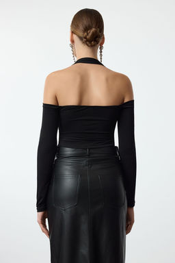 Trendyolmilla Siyah Kare Yaka Crop Orme Bluz TPRAW25BZ00015