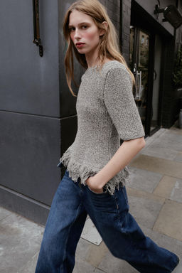 FITTED KNIT TOP WITH FRINGING - Zara фото 3
