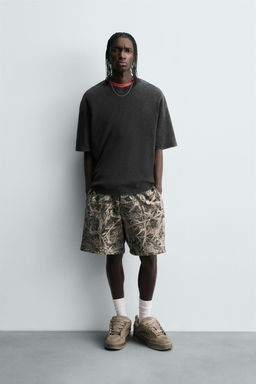 ABSTRACT PRINT BERMUDA SHORTS