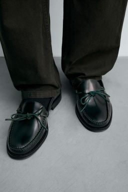 LEATHER BOW LOAFERS