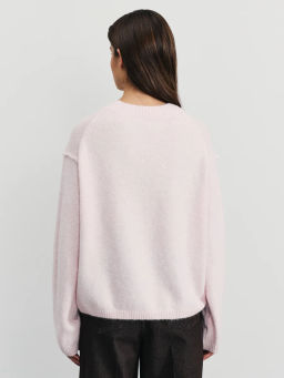 Вязаный джемпер с декоративными швами / Zarina