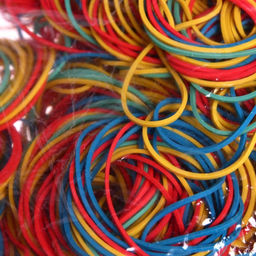 Банковская резинка цветная, 1000 грамм, длина 95 мм, диаметр - 60 мм, сечение 1.7×1.7 мм