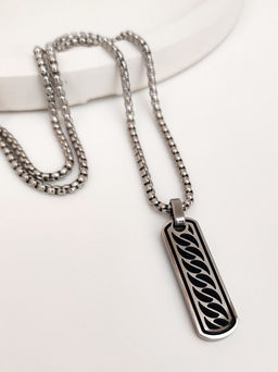 Кулон из стали на цепочке