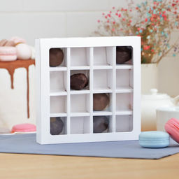 Цена за 5 шт. Коробка для конфет, белая, 17,5 х 17,5 х 4 см