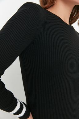 TRENDYOLMILLA Siyah Mini Triko Etek Ucu Cizgili Elbise TWOAW20EL1274  фото 11