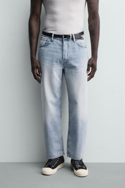JEANS LIGEROS REGULAR FIT / Azul claro