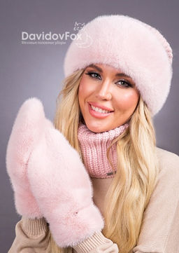 Комплект Ника трикотаж экомех розовый жемчуг, манишка, варежки