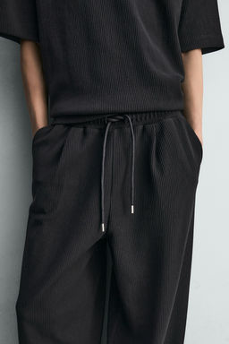 PANTAL?N RELAXED FIT OTOM?N PLIEGUES / Negro - Zara фото 5