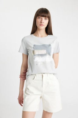 Regular Fit Bisiklet Yaka Bask?l? Penye K?sa Kollu Tisort