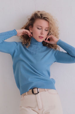 12203 Свитер с ажурной кокеткой голубой - Martichelli фото 5