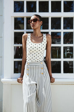 CAMISETA POLIAMIDA TIRANTE ANCHO / Crudo / Negro