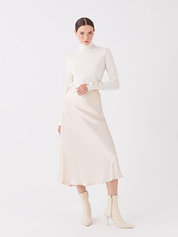 Standart Fit D?z Saten Kad?n Etek