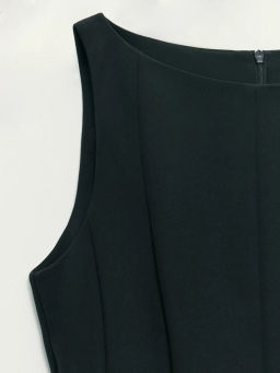 Платье мини приталенного силуэта / Zarina