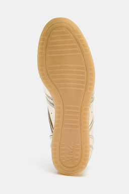 METALLIC-EFFECT TRAINERS