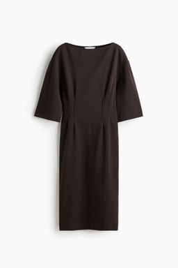 Vestido camiseta entallado