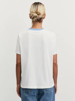 Футболка с принтом и контрастной горловиной / Zarina  фото 6