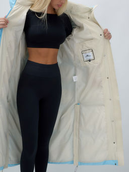 Пальто утепленное стеганное зимнее с капюшоном женское голубого цвета 9625Gl - Mtforce фото 13