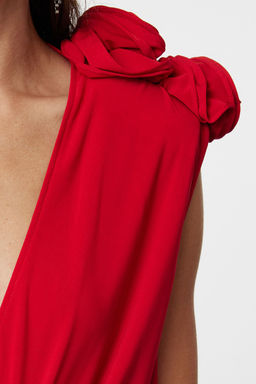 K?rm?z? Gul Detayl? Derin V Yaka Orme Body TPRSS24BD00024 - Trendyolmilla фото 4