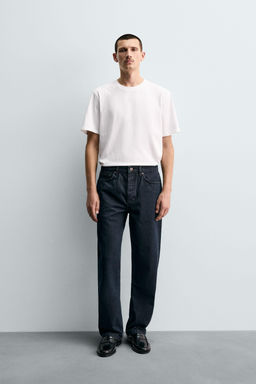 STRAIGHT-LEG JEANS