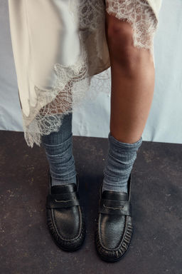 DISTRESSED LEATHER LOAFERS - Zara фото 2