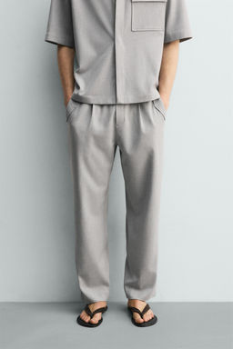 PANTAL?N REGULAR FIT CONFORT / Gris