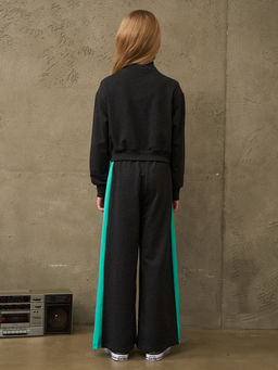 Костюм спортивный