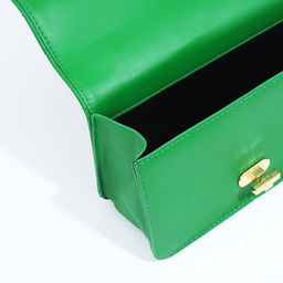 Сумка женская мессенджер на клапане, 20×8×13 см, зелёная