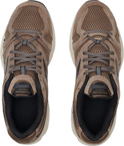 Кроссовки взрослые