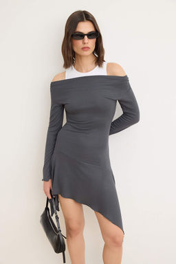 Antrasit Regular Asimetrik Kay?k Yaka Uzun Kollu Mini Soft Touch Orme Elbise TWOSS26EL00753 - Trendyolmilla фото 2