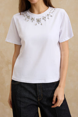 Beyaz Regular/Normal Kal?p Aksesuar Detayl? Tok %100 Pamuk Orme T-Shirt TWOSS26TS00007