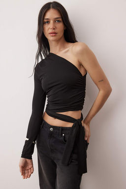 Siyah Fitted/Vucuda Oturan Baglama Detayl? Tek Kol Crop Esnek Orme Bluz TWOAW23BZ00094