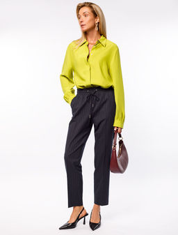 D24.228 Брюки женские темно-синий