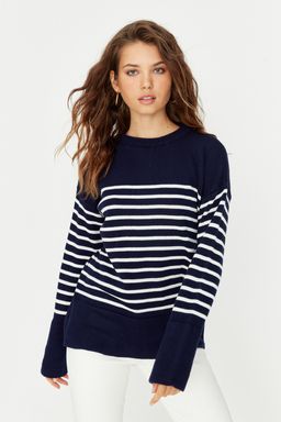 TRENDYOLMILLA Lacivert Oversize Cizgili Triko Kazak TWOAW23KZ01031