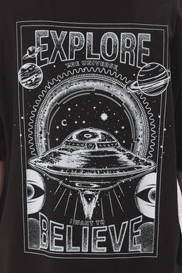 TRENDYOLMILLA Antrasit %100 Pamuklu Galaktik On ve S?rt Bask?l? Oversize/Genis Kal?p Orme T-Shirt TWOSS25TS00160 фото 3