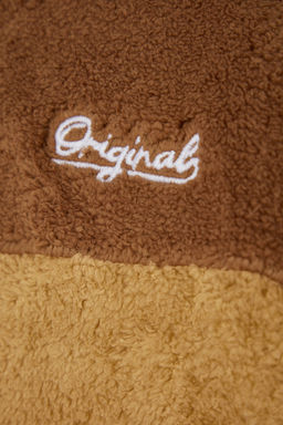 Camel Unisex Buyuk Beden Oversize/Genis Kesim Renk Bloklu Nak?sl? Pelus Sweatshirt TMNAW24AO00015 - Trendyolmilla фото 9