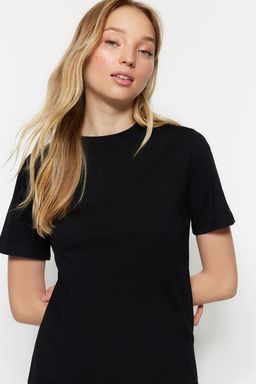 TRENDYOLMILLA Beyaz %100 Pamuk Regular/Normal Kal?p K?sa Kollu Basic Bisiklet Yaka Orme T-Shirt TWOSS23TS00000  фото 25