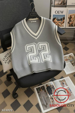 Жилетка женская с надписью