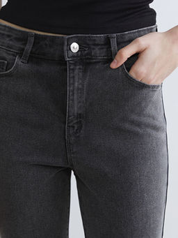 Y?ksek Bel Slim Fit Kad?n Jean Pantolon