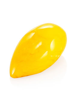 Сувенирный янтарь молочно-медового цвета с пейзажной текстурой 33х18х15 мм