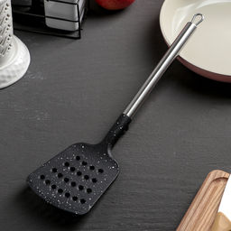 Лопатка кулинарная Доляна Фернан, 33 см, с прорезями, цвет чёрный