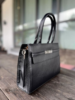 Женская кожаная каркасная сумка с ручками 1882-С Блек