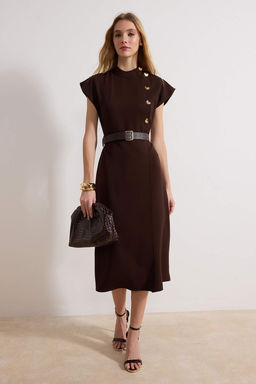 Kahverengi Kemerli Duz Midi Dokuma Elbise TWOSS26EL00121