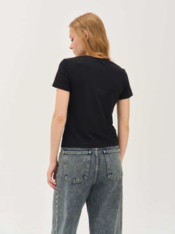 Футболка Slim Fit "Уголь" женская