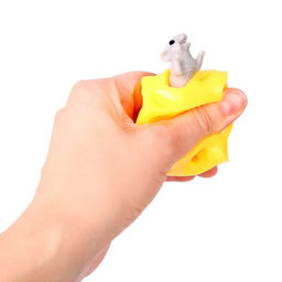 Цена за 12 шт. Антистресс сквиш мялка «Сырные прятки», в шоубоксе, МИКС